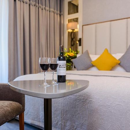 Grand Hotel Трали Экстерьер фото